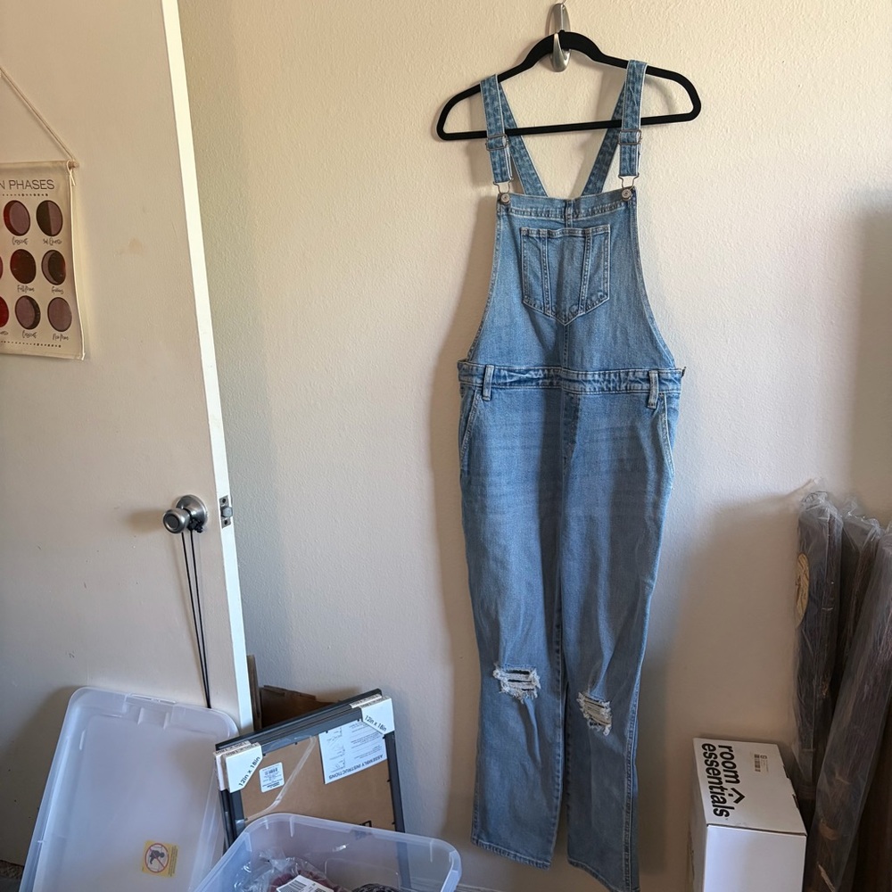 Old Navy Light Blue Denim Overalls - Picture 4 of 9
